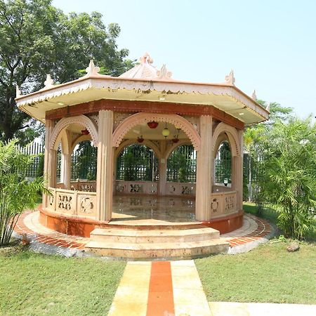 Hotel Mann The Palm Retreat Lucknow Exterior foto