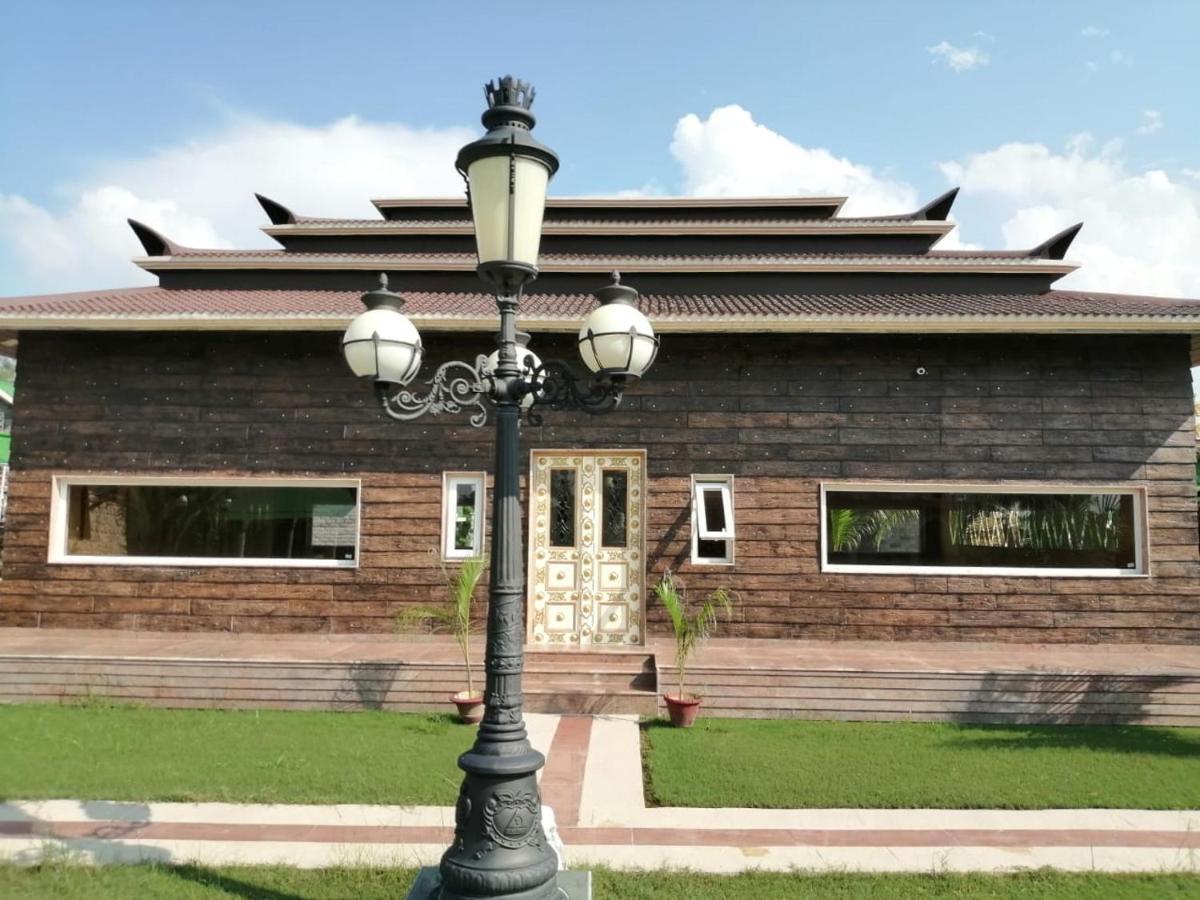 Hotel Mann The Palm Retreat Lucknow Exterior foto