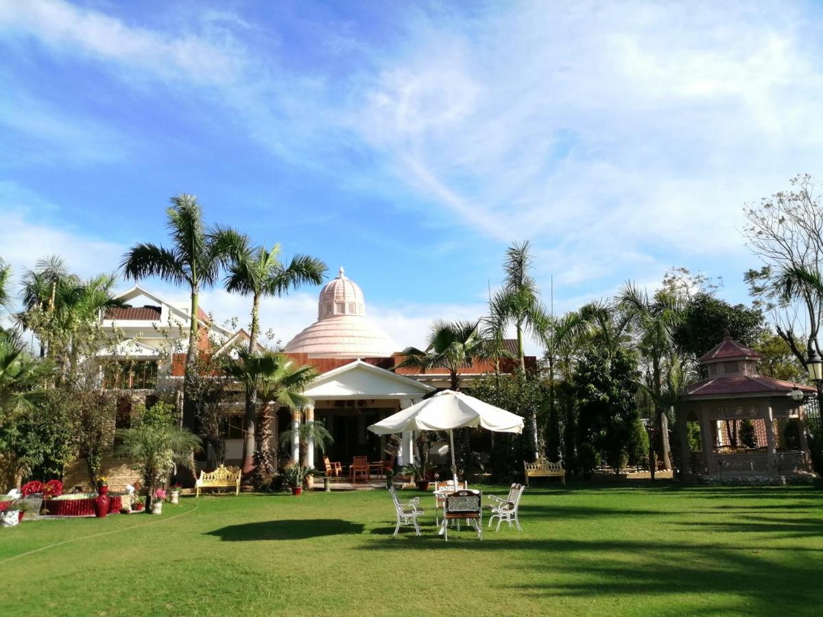 Hotel Mann The Palm Retreat Lucknow Exterior foto