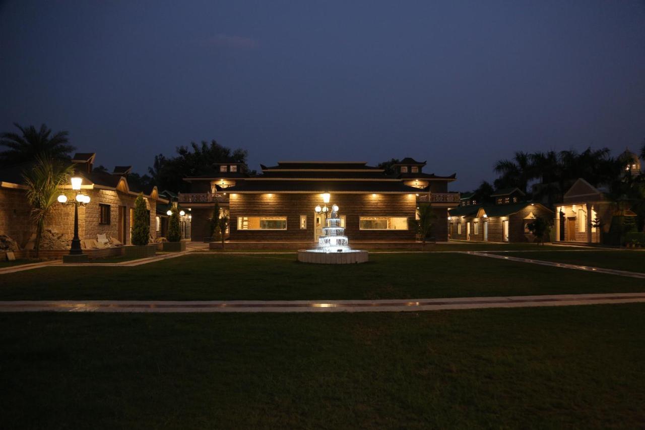 Hotel Mann The Palm Retreat Lucknow Exterior foto