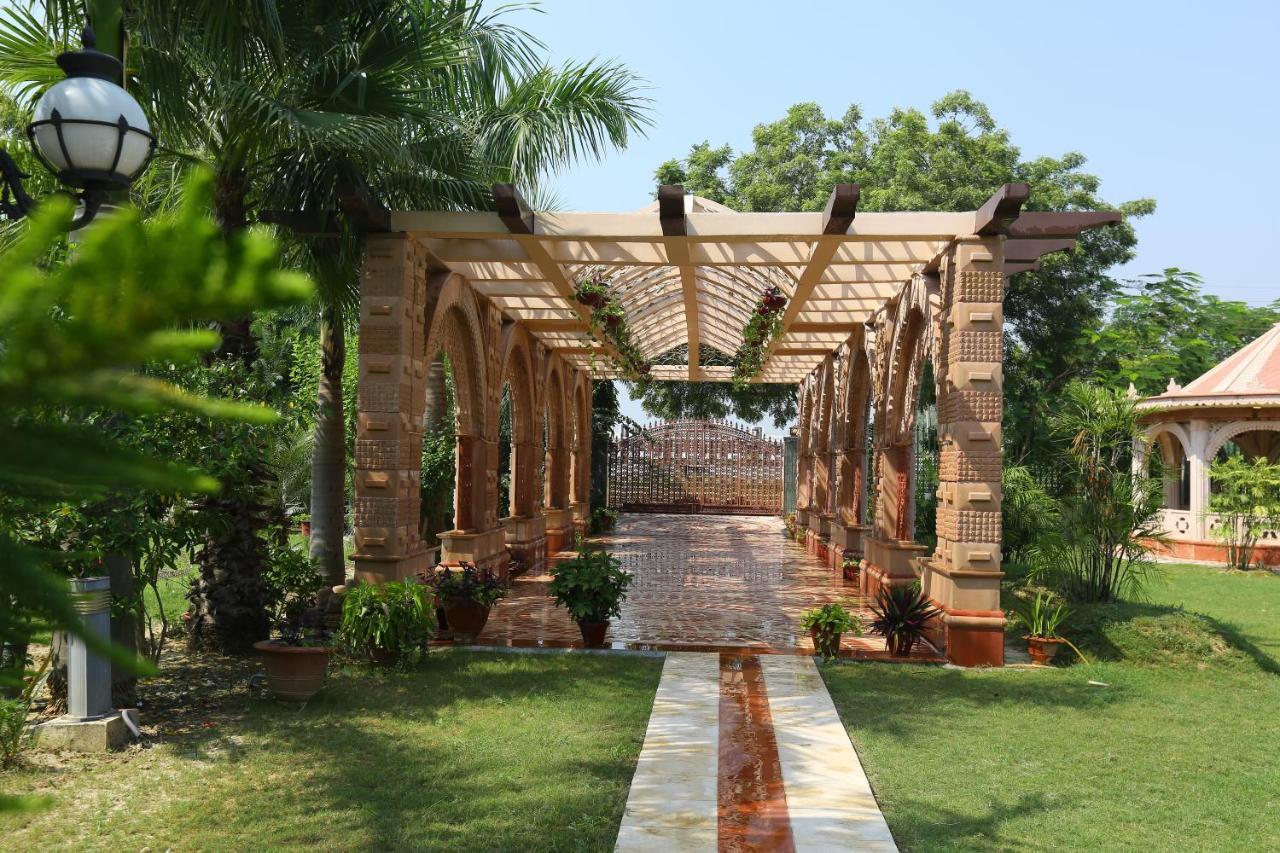 Hotel Mann The Palm Retreat Lucknow Exterior foto