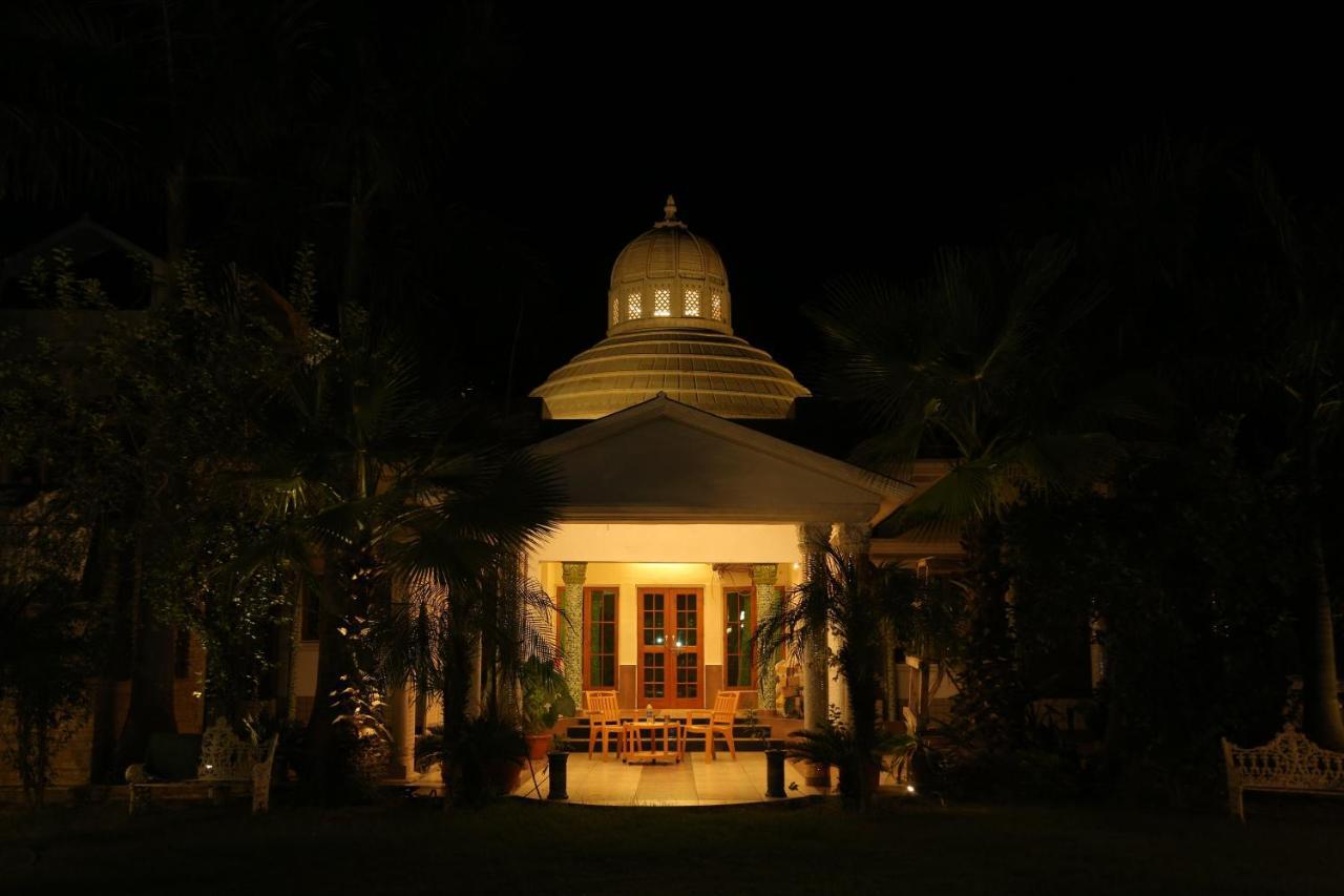 Hotel Mann The Palm Retreat Lucknow Exterior foto