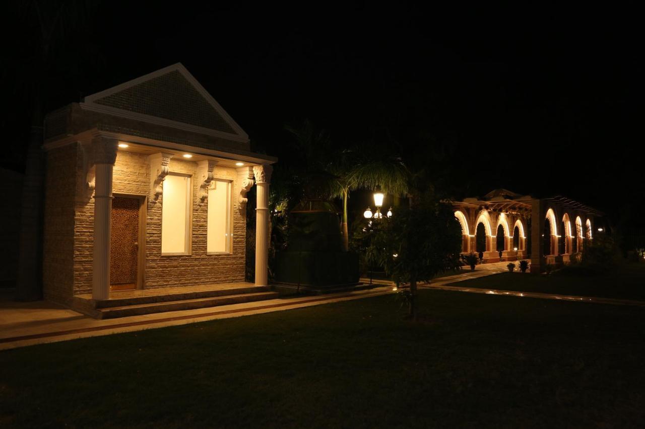 Hotel Mann The Palm Retreat Lucknow Exterior foto