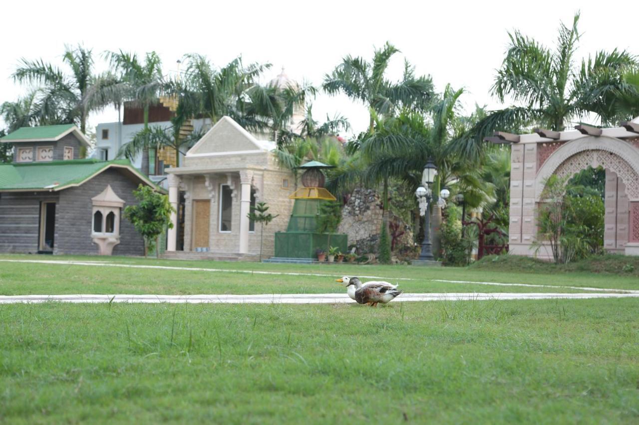 Hotel Mann The Palm Retreat Lucknow Exterior foto
